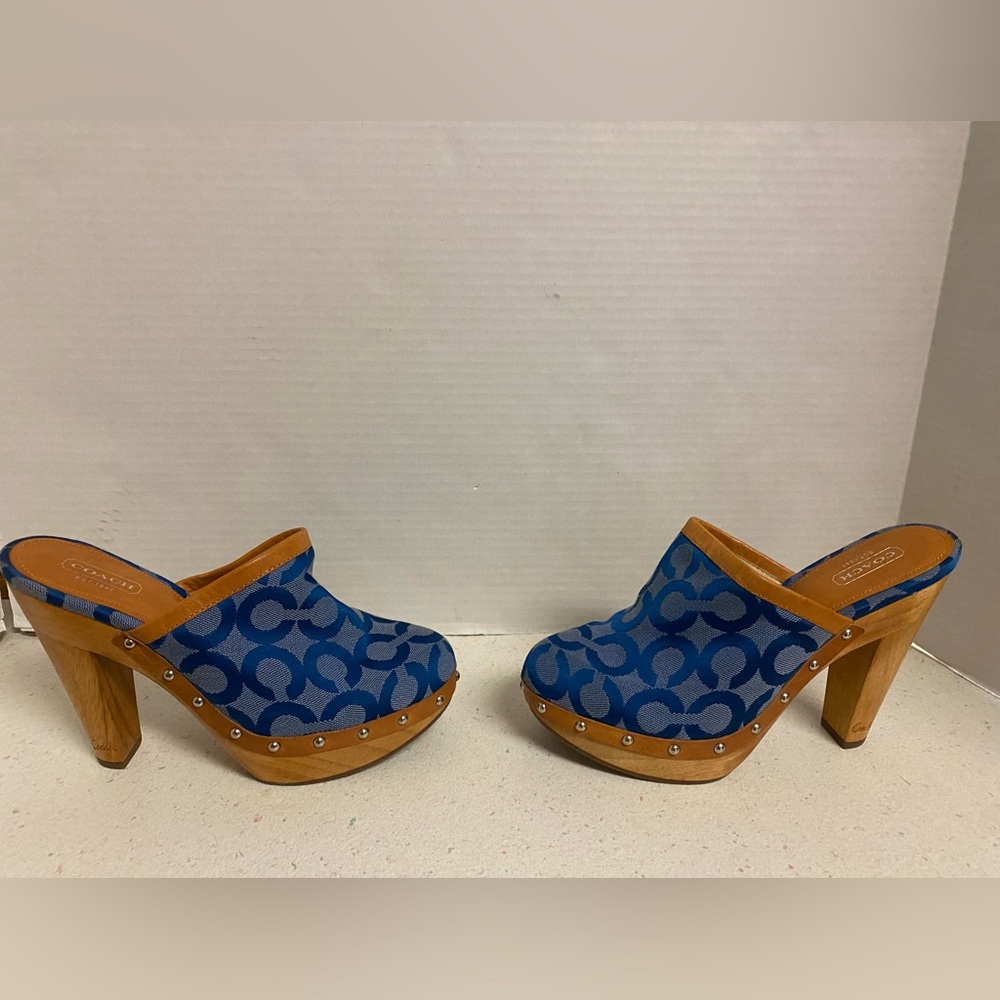 Coach VTG Bacall Blue Signature Pattern Wood-Platform Clogs